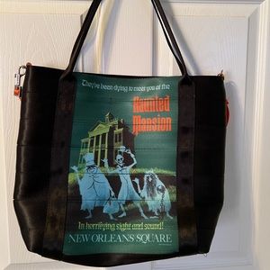 Disney Harvey’s Seatbelt Bag